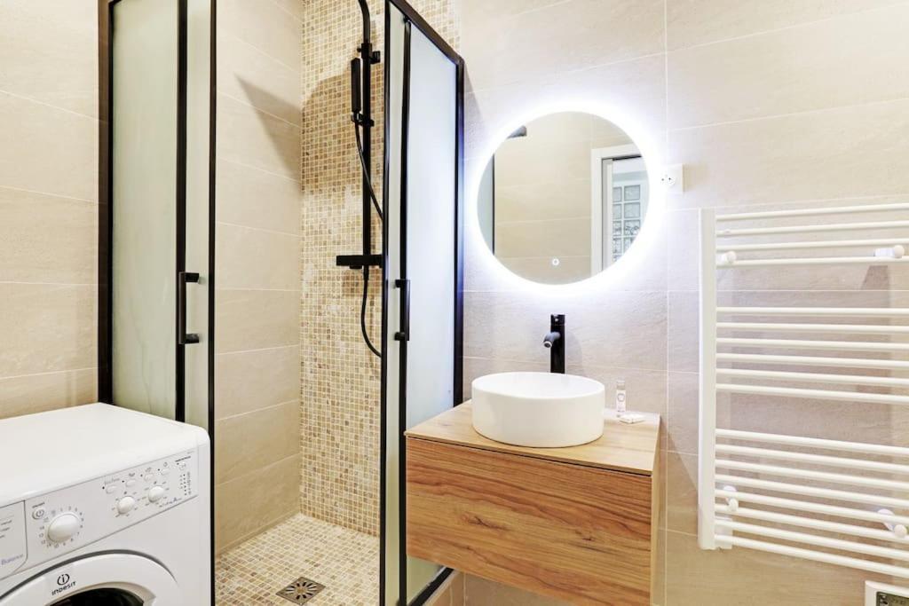 Charming Appartements For 4 People - Le Marais Parijs Buitenkant foto